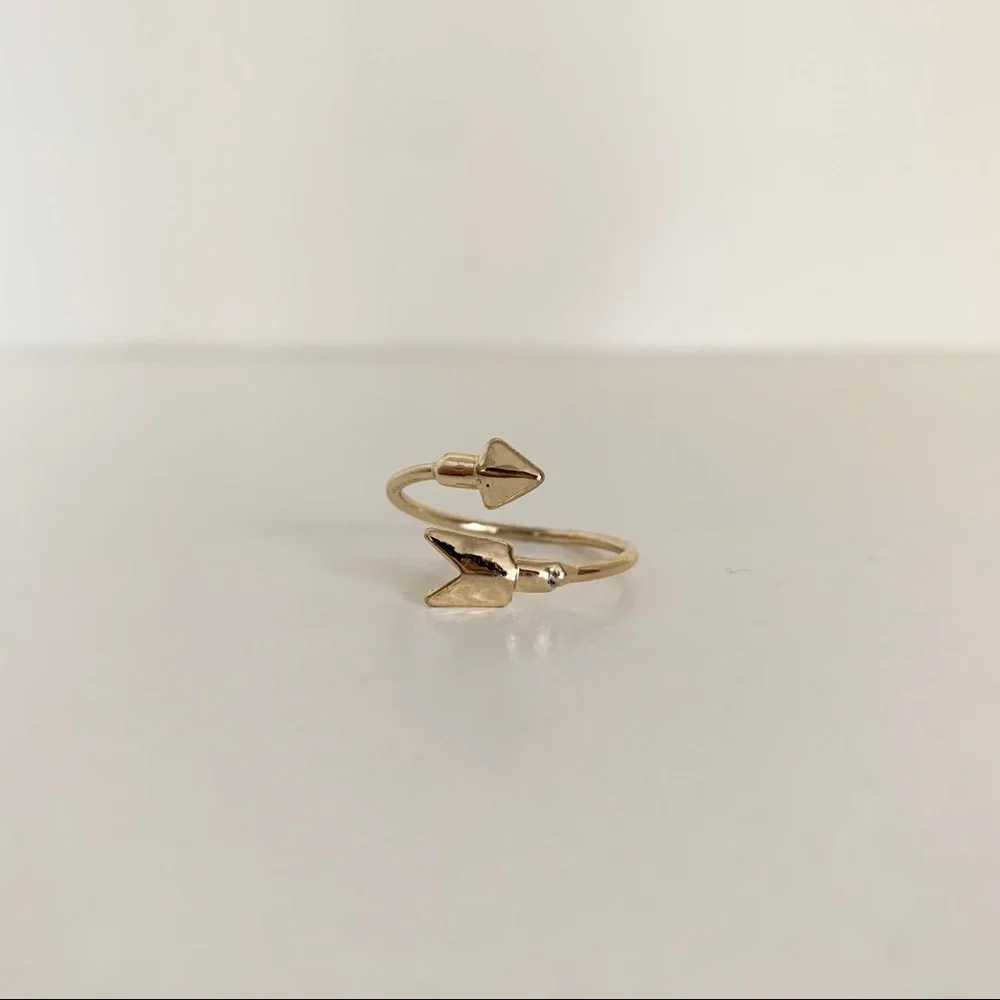 NWOT arrow wrap ring